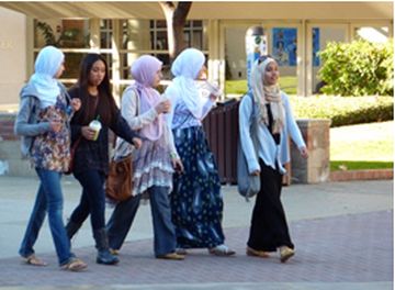 muslim-women-non-western-islamic-dress